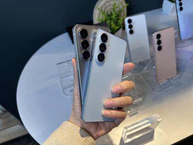 삼성전자의 인공지능(AI) 스마트폰 갤럭시S26(샌프란시스코(미국)=이수진 기자)