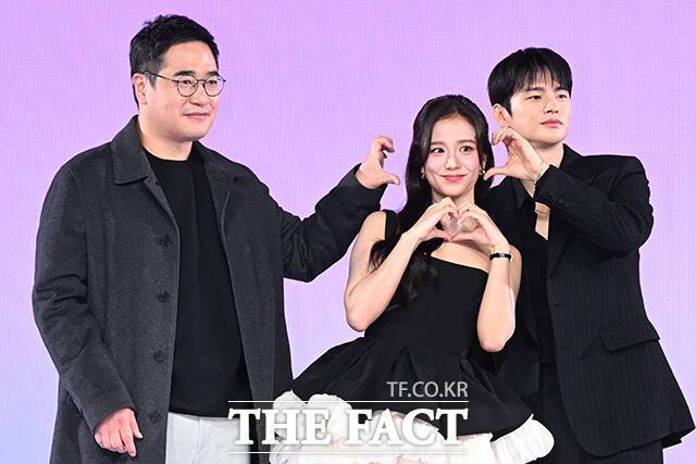 김정식 감독이 연출하고 블랙핑크 지수와 배우 서인국(왼쪽부터)이 출연하는 넷플릭스 새 시리즈 '월간남친'은 오는 3월 6일 전편 공개된다. /김성렬 기자