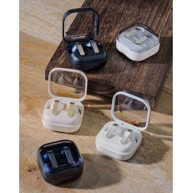 갤럭시 버즈4 시리즈는 3월 11일 출시한다 / 출처=삼성전자