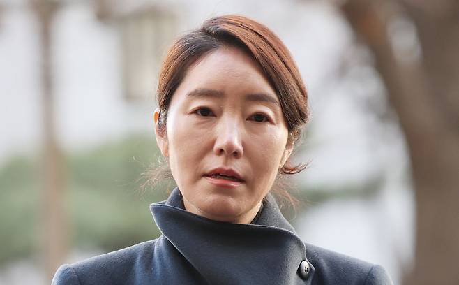 공천헌금 1억원을 수수한 혐의를 받는 강선우 무소속 의원이 2차 경찰 조사를 받기 위해 지난 3일 오전 서울 마포구 서울경찰청 광역수사단 공공범죄수사대로 출석하며 입장을 밝히고 있다. 뉴스1