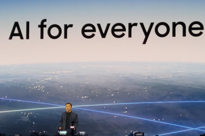 노태문 삼성전자 대표이사 사장이 갤럭시 S26 언팩에서 무대에 오르고 있다. [사진=원호섭 특파원]