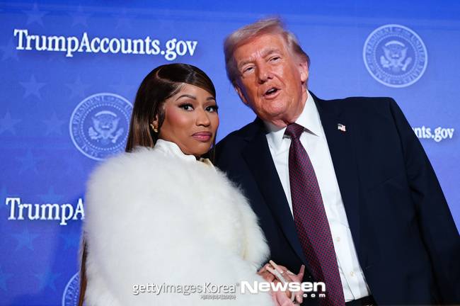 니키 미나즈, 도널드 트럼프