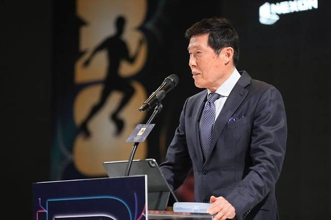 [서울=뉴시스] 제38회 차범근축구상 시상식에 참석한 차범근 팀차붐 이사장. (사진=차범근축구상위원회 제공) *재판매 및 DB 금지