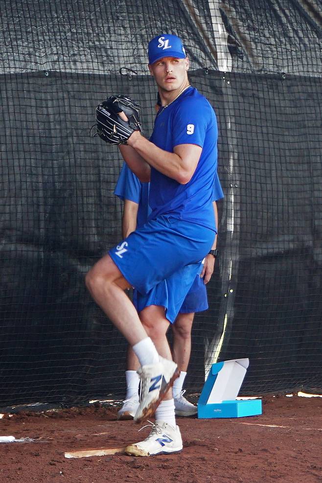 스프링캠프에서 불펜 피칭을 하는 삼성 맷 매닝. 삼성 라이온즈 제공