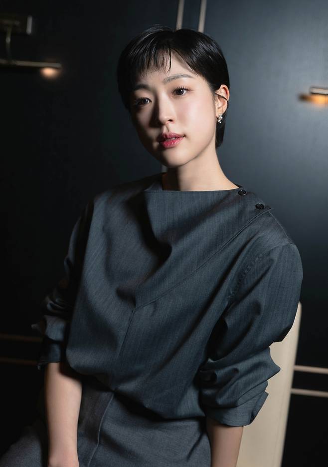 영화 '매드 댄스 오피스'의 배우 최성은이 26일 진행된 라운드 인터뷰를 위해 포즈를 취하고 있다. /사진제공=엔케이켄텐츠 2026.02.26 /사진=이동훈 photoguy@