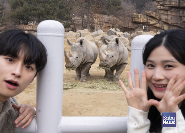 에버랜드 '로스트밸리 워킹 사파리'를 소개하는 모델.&nbsp;ⓒ에버랜드