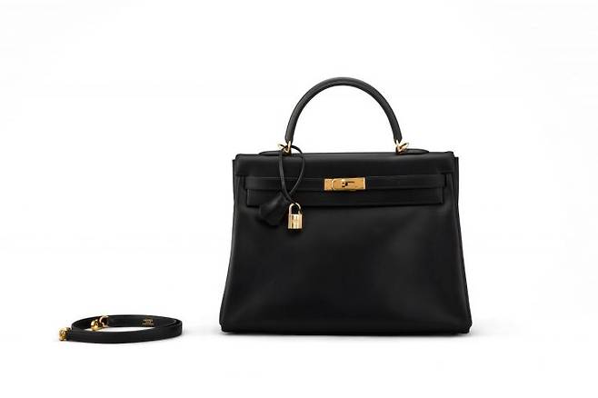 에르메스, Kelly 35 with Gold Hardware, 2002. Lether, 34.5 x 24 x 13 cm. 사진 서울옥션