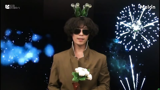 제23회 한국대중음악상 시상식에서 ‘올해의 노래’ 상을 받은 이찬혁이 사전에 촬영한 영상을 통해 수상소감을 말하고 있다. 유튜브 갈무리