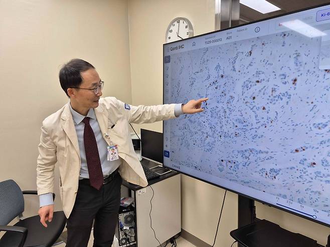 서울성모병원 정찬권 교수가 의료 AI에 관해 설명하고 있다.[서울성모병원 제공]