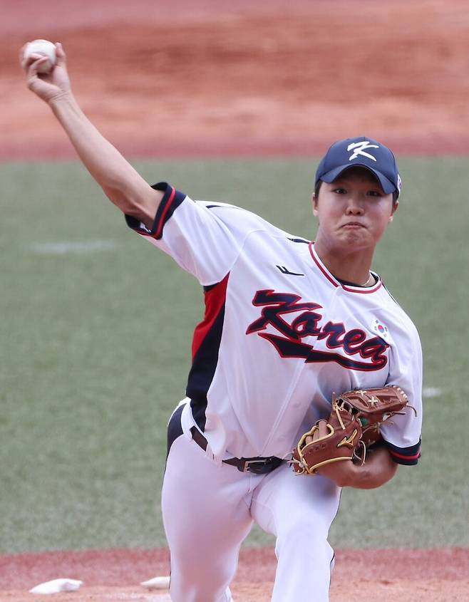 ▲ 류지현 감독은 팀 내에서 가장 구위가 좋은 정우주를 가장 중요한 경기, 가장 중요한 순간에 쓴다는 구상을 가지고 있다 ⓒ연합뉴스