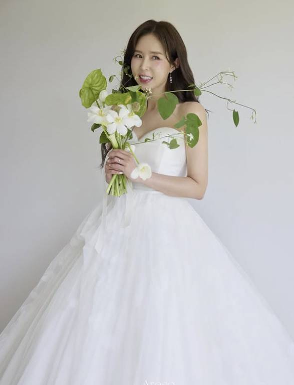 ▲ 신지 웨딩 사진. 출처| 신지 인스타그램