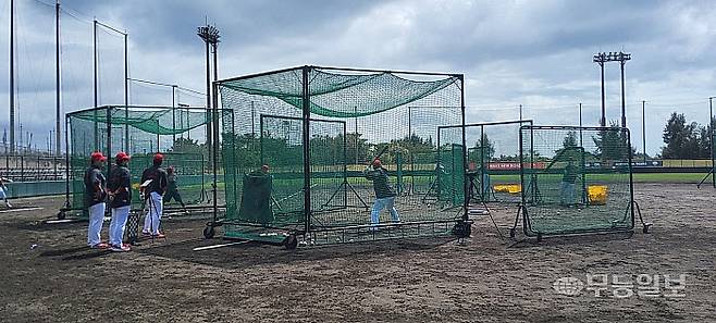 오후 배팅 훈련에 한창인 KIA타이거즈 야수진들.