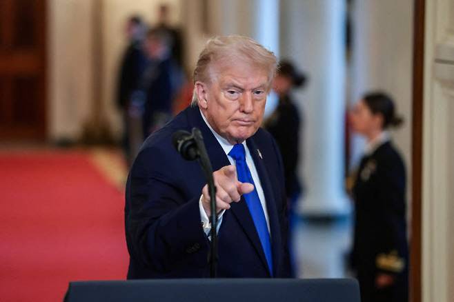 도널드 트럼프 미국 대통령이 제스처를 취하고 있다. (사진=로이터)