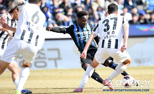 K리그1 인천 유나이티드와 FC서울의 경기가 28일 인천축구전용구장에서 열렸다. 인천 제르소가 슈팅을 시도하고 있다. 상암=박재만 기자pjm@sportschosun.com/2026.02.28/