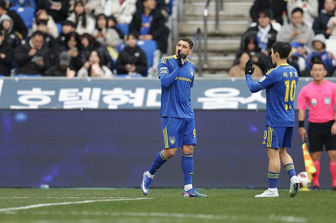 울산문수축구경기장/ K리그1/ 울산HDFC vs 강원FC/ 울산 야고 득점/ 골 세레머니/ photo by Jeongsoo Kim