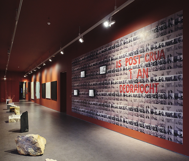 내부 전시 전경 ©IMMA