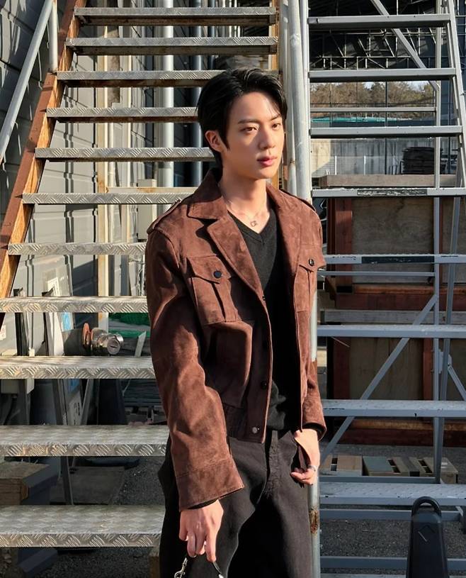 사진 = BTS 진 인스타그램