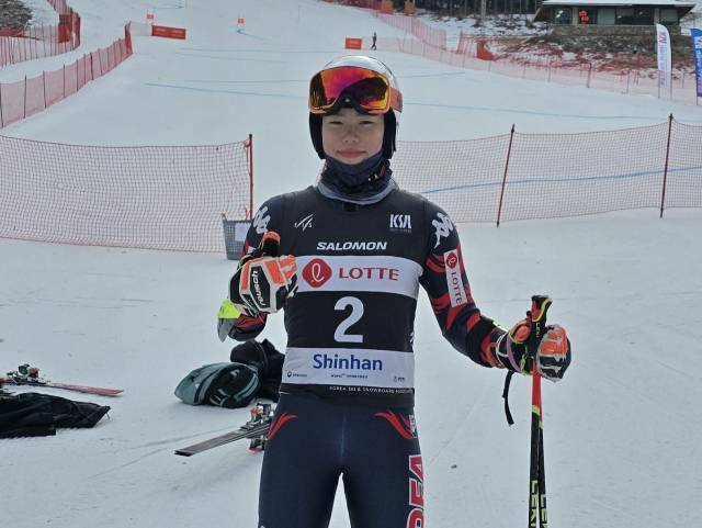 지난달 25~28일 열린 107회 전국동계체전 알파인 스키에 출전한 최예린(시지고 3). 대구시체육회 제공