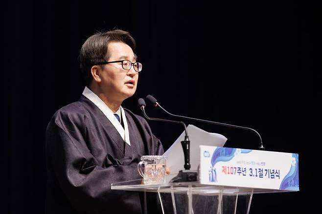 김동연 경기도지사가 제107주년 3.1절 기념식에서 기념사를 하고 있다. ⓒ경기도 제공