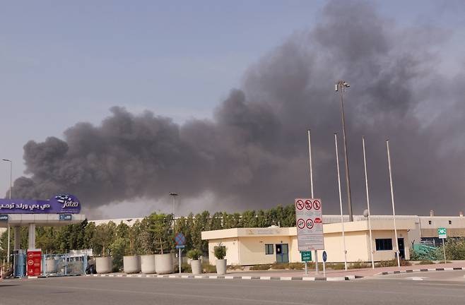 Smoke billows from Jebel Ali port in Dubai, United Arab Emirates, after an Iranian attack, following the United States and Israel's strikes on Iran, on March 1. [REUTERS/YONHAP]