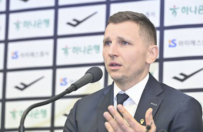 [서울=뉴시스] 니콜라이스 마줄스 한국 남자 농구 국가대표팀 감독. (사진=대한민국농구협회 제공) *재판매 및 DB 금지