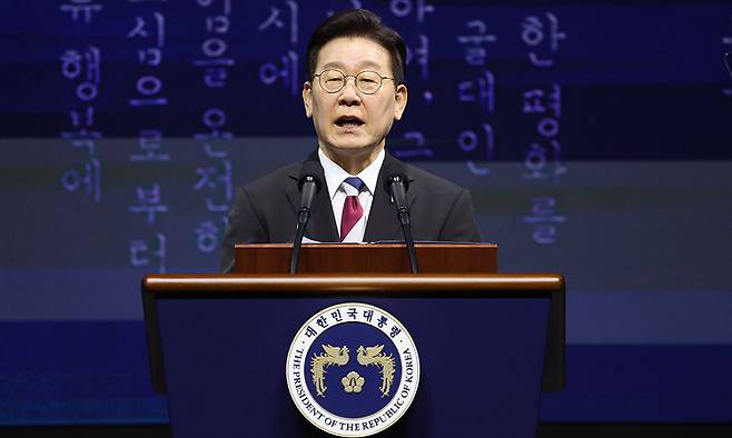 이재명 대통령이 1일 서울 강남구 코엑스에서 열린 제107주년 3·1절 기념식에서 기념사를 하고 있다. 이 대통령은 “평화로운 한반도를 만드는 것이야말로 3·1혁명의 정신을 온전히 계승하는 길”이라고 강조했다. 청와대사진기자단