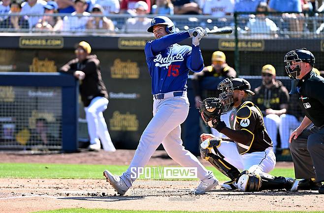 ▲ 닉 센젤은 이번 시범경기에서 빼어난 공격력을 보이고 있다.