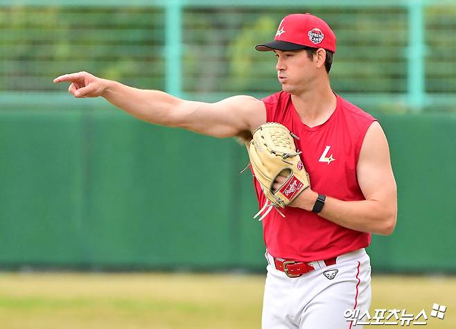 2024년과 2025년 KBO리그 무대를 경험한 드류 앤더슨은 지난해 12월 디트로이트와 1+1년 최대 1700만 달러(약 246억원) 규모의 계약을 체결했다. 다만 선발 자리가 보장되지 않은 만큼 타릭 스쿠발 등 수준급 선발투수들 사이에서 자신의 가치를 증명해야 한다. 앤더슨의 SSG 시절 모습. 엑스포츠뉴스 DB