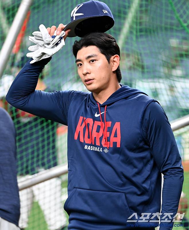 2일 일본 오사카 교세라돔에서 열린 WBC(월드베이스볼클래식) 한국 대표팀과 한신 타이거즈의 경기, 경기 전 이정후가 타격훈련을 하고 있다. 오사카(일본)=허상욱 기자wook@sportschosun.com/2026.03.02/