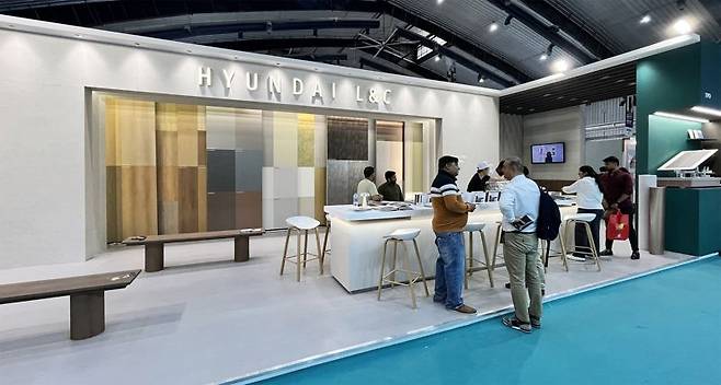 현대L&C 인디아우드 2026 부스 전경. 현대L&C 제공