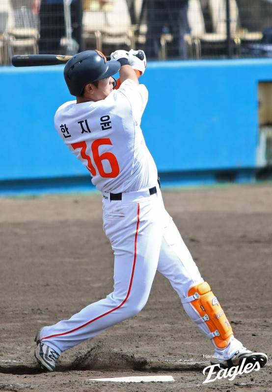 ▲ 당찬 장타력과 타격으로 한화 코칭스태프의 기대를 모으고 있는 2년 차 외야수 한지윤 ⓒ한화이글스