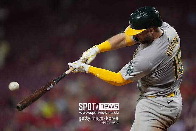 ▲ 세스 브라운은 뉴욕 양키스와 마이너리그 계약을 하며 재기를 별렀으나 오히려 경쟁자들만 한가득 더 추가되며 어려운 경쟁을 벌이고 있다