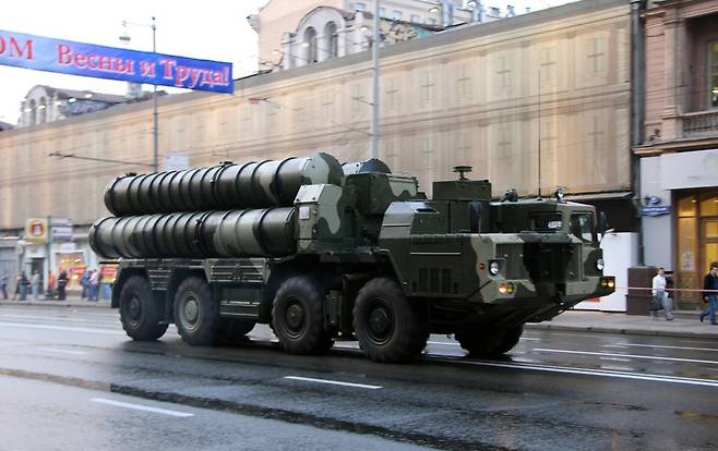 러시아군 S-300 방공시스템. 위키피디아