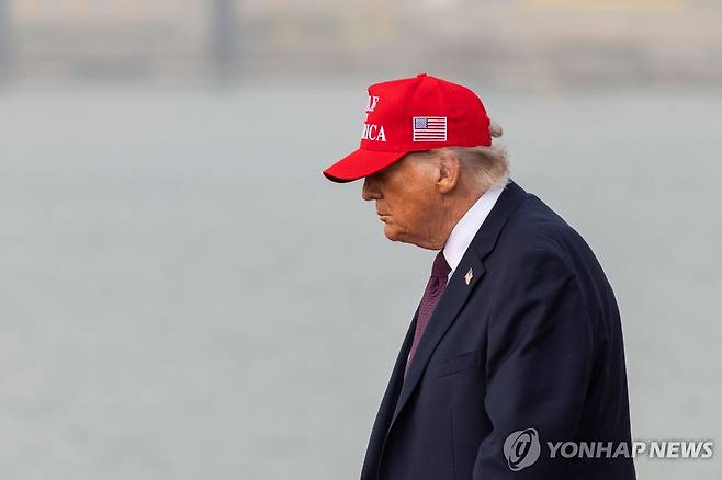 텍사스 코퍼스 크리스티항을 찾은 도널드 트럼프 대통령 [AP 연합뉴스 자료사진. 재판매 및 DB 금지]