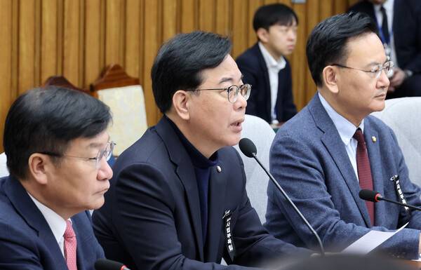 국민의힘 송언석 원내대표가 3일 국회에서 열린 원내대책회의에서 발언하고 있다. 2026.3.3. 연합뉴스