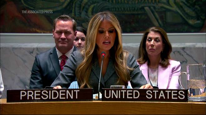 2일(현지 시각) 오후 3시 뉴욕 유엔본부에서 열린 안보리 회의에서 영부인으로는 처음으로 회의를 주재한 멜라니아 트럼프 여사
뉴스1
