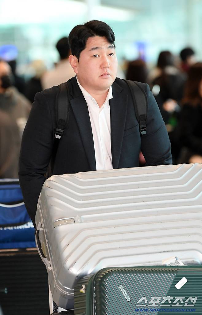 삼성 라이온즈 선수단이 23일 인천국제공항을 통해 스프링캠프가 열리는 괌으로 출국했다. 장승현이 출국장으로 향하고 있다. 인천공항=박재만 기자 pjm@sportschosun.com/2026.01.23/