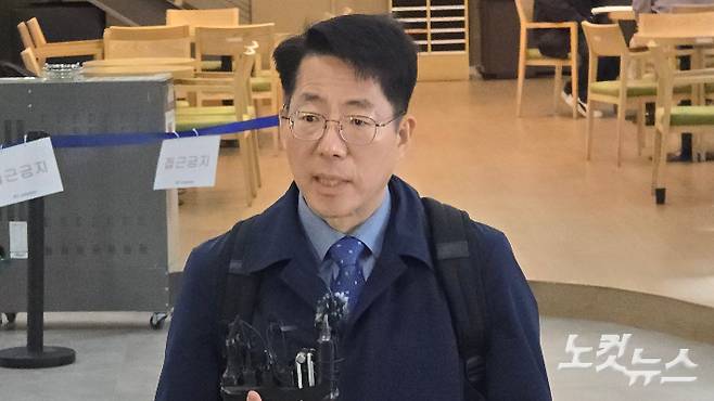 황종우 해양수산부 장관 후보자가 3일 부산항만공사에 마련한 준비사무소에 출근하며 소감을 발표하고 있다. 송호재 기자