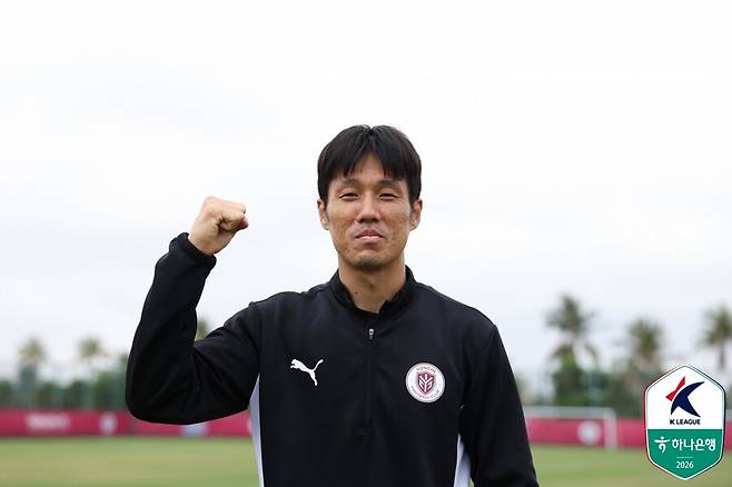 ▲ 국가대표 경력을 갖춘 석현준은 2026년 프로축구 K리그2에 도전하는 용인FC의 창단 첫 번째 멤버로 영입됐다. 선수 대부분 시간을 유럽에서 보낸 석현준의 K리그 데뷔전이 펼쳐졌다. ⓒ 한국프로축구연맹