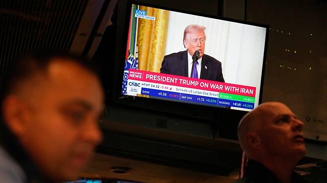 미국·이스라엘의 대對이란 공습으로 국제 유가가 출렁이고 있다.[사진｜뉴시스]