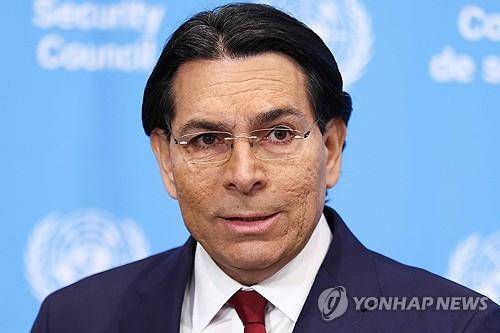 안보리 앞 기자회견 하는 다논 이스라엘 대사 [뉴욕 AFP=연합뉴스. 재판매 및 DB 금지]