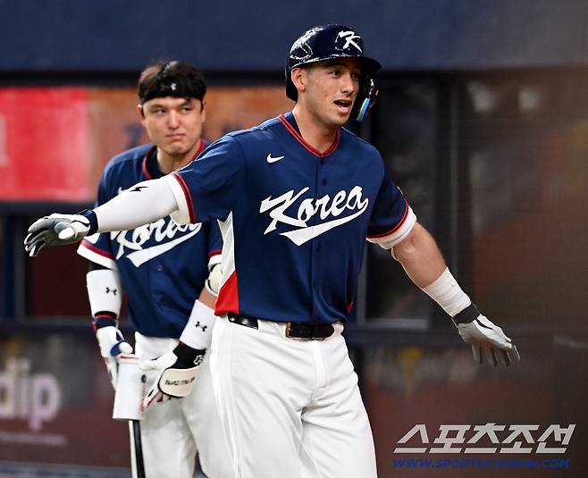 3일 일본 오사카 교세라돔에서 열린 WBC(월드베이스볼클래식) 한국과 오릭스 버팔로스의 경기. 5회초 위트컴이 솔로홈런을 치고 기뻐하고 있다. 오사카(일본)=허상욱 기자wook@sportschosun.com/2026.03.03/