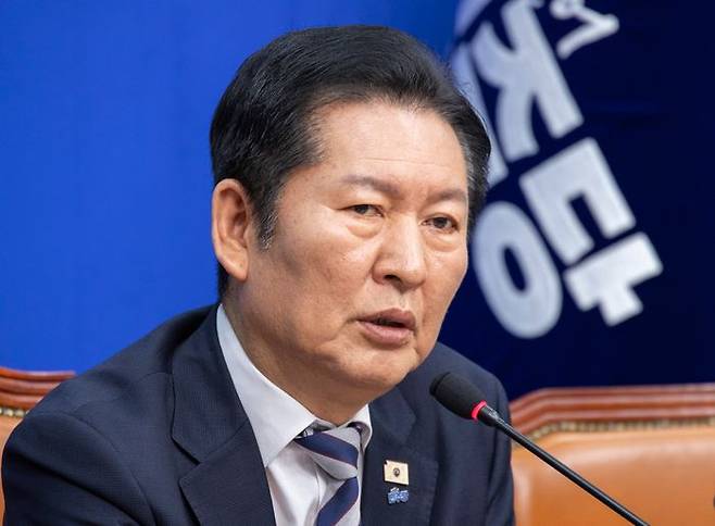 더불어민주당 정청래 대표가 4일 국회에서 열린 최고위원회의에서 사법개혁 완수와 대미투자특별법 신속 처리를 강조하는 발언을 하고 있다. ⓒ연합뉴스