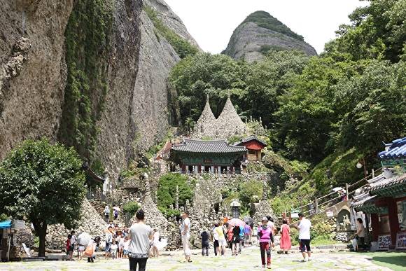 진안 마이산 탑사  [사진=진안군 ]