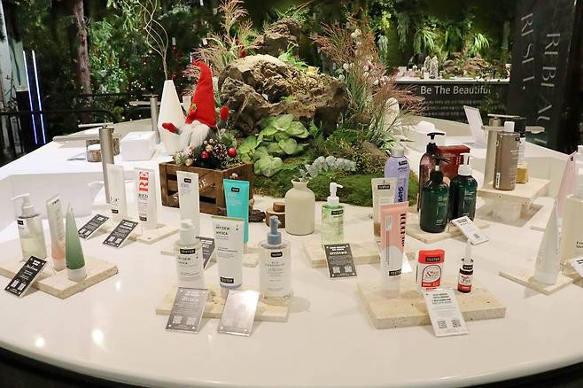 비더비의 제품은 모두 직접 사용해보고 온라인 구매할 수 있다 / 출처=IT동아