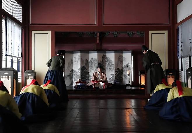 영화 <왕과 사는 남자>의 한 장면. ⓒ공식 스틸컷