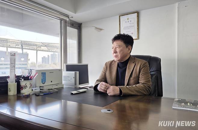 정충의 인천바둑협회장.