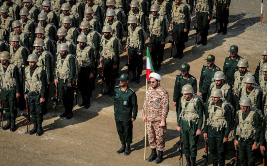이란 혁명수비대(IRGC) 대원들이 지상군 군사훈련에 임하고 있다. (로이터=뉴스1)