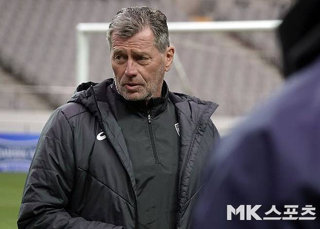 미하엘 스키베 비셀 고베 감독. 사진=이근승 기자