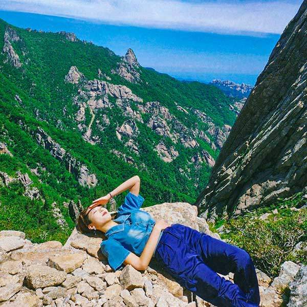 데님 재질의 옷을 입고도 산행을 했다.